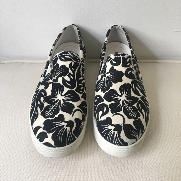 Prada Shoes - Authentic Prada floral loafers
